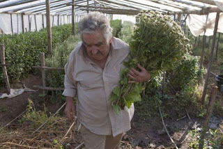 O Πρόεδρος της Ουρουγουάης και ο Πρόεδρος της φτωχευμένης Ελλάδας σε 10 φωτογραφίες… - Φωτογραφία 1