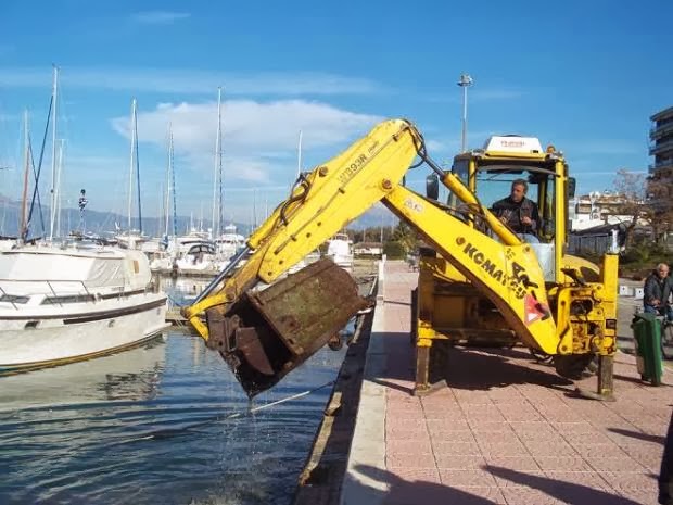 Πάτρα: Και τι δεν βρήκαν στο βυθό της Μαρίνας! - Δείτε φωτο - Φωτογραφία 2