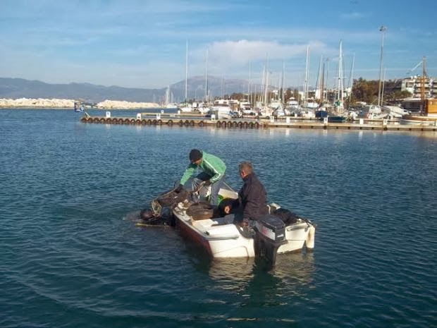 Πάτρα: Και τι δεν βρήκαν στο βυθό της Μαρίνας! - Δείτε φωτο - Φωτογραφία 3