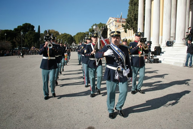 ΣΥΝΑΥΛΙΑ-ΕΠΙΔΕΙΞΗ ΤΩΝ ΣΤΡΑΤΙΩΤΙΚΩΝ ΜΟΥΣΙΚΩΝ ΣΤΟ ΖΑΠΠΕΙΟ - Φωτογραφία 2