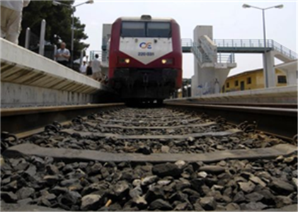 Τρένο παρέσυρε και διαμέλισε πεζό στη Θεσσαλονίκη - Αδιευκρίνιστες οι συνθήκες του δυστυχήματος - Φωτογραφία 1