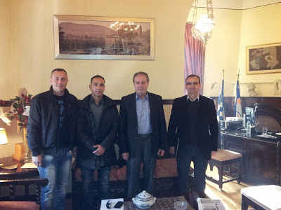 Συνάντηση μελών του Δ.Σ. της ΕΣΠΕΗΠ με τον δήμαρχο Ιωαννίνων κ. Φίλιο Φίλιππο - Φωτογραφία 2