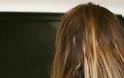 Πήρε βαριά το διαζύγιο - Πασίγνωστη τηλεπερσόνα χάνει τα μαλλιά της