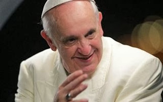 Ο Πάπας Φραγκίσκος καταδίκασε τους πολέμους και τους διωγμούς - Φωτογραφία 1