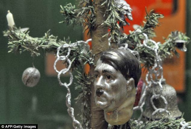 Τα φρικιαστικά Χριστούγεννα που επέβαλε ο Χίτλερ στους Γερμανούς - Συγκλονιστικές εικόνες από τις γιορτές ενός τρελού δικτάτορα - Φωτογραφία 5