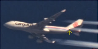 Φωτεινή σφαίρα περνά διπλά από αεροσκάφος στην Ιταλία [video] - Φωτογραφία 1