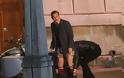 Τζόνι Ντεπ: Με ντεκαπάζ και τα… παντελόνια κάτω στο Λονδίνο - Φωτογραφία 2