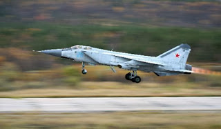 Ρωσία: H Πολεμική Αεροπορία επαναρχίζει τις πτήσεις των MiG-31 - Φωτογραφία 1