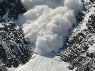 Σκιέρ θάφτηκε σε χιονοστιβάδα στις ιταλικές Άλπεις - Φωτογραφία 1