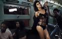 Adriana Lima: Σχεδόν γuμνή μέσα στο μετρό - Φωτογραφία 9