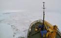 Μάχη με τους πάγους για τη διάσωση του ρωσικού πλοίου