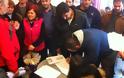 Αγρίνιο: Πάνω από 700 άτομα έδωσαν 25 ευρώ αντί για τέλη κυκλοφορίας! - Φωτογραφία 1