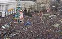 Χιλιάδες διαδηλωτές στους δρόμους του Κιέβου