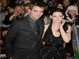 Η Kristen Stewart «φορτώθηκε» στον Robert Pattinson - Φωτογραφία 1