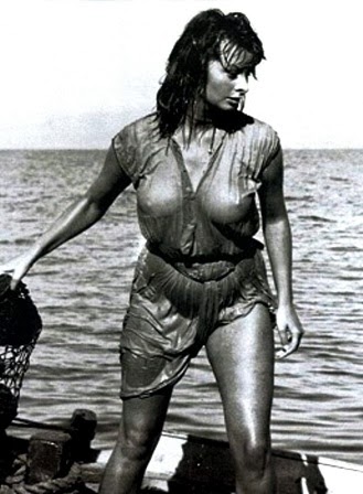 Η εμφάνιση της σέξι Σοφία Λόρεν με το βρεγμένο ρούχο στην Ύδρα που έβαλε φωτιά στους νησιώτες! - Φωτογραφία 2