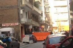 ΤΩΡΑ: Προστατευτικό για να αποφευχθεί η αυτοκτονία του άνδρα, έστησε η Πυροσβεστική