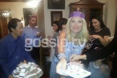 Αποκλειστικές εικόνες: Δείτε με ποιους έκανε Πρωτοχρονιά η Ελένη Μενεγάκη!