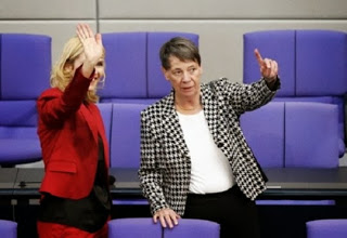 Υπουργός της Μέρκελ αποκάλυψε ότι είναι λεσβία! - Φωτογραφία 1