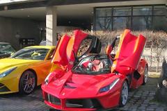 Η πρώτη μεταχειρισμένη LaFerrari