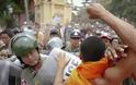 Καμπότζη: Πυρ εναντίον διαδηλωτών άνοιξαν αστυνομικοί