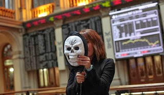 Έπεσαν οι μάσκες. Η Κομισιόν διαψεύδει έξοδο της Ελλάδας στις αγορές το 2014 - Φωτογραφία 1