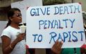 Φρίκη στην Ινδία: Βίασαν ομαδικά δύο φορές και έκαψαν ζωντανή 13χρονη έγκυο!