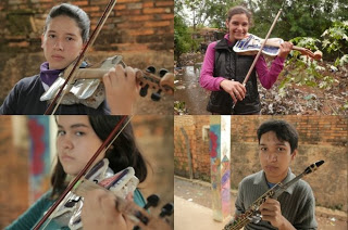 Η ανακυκλωμένη ορχήστρα: Τα παιδιά που ζουν στα σκουπίδια και στέλνουν στον κόσμο μουσική [photos+video] - Φωτογραφία 1