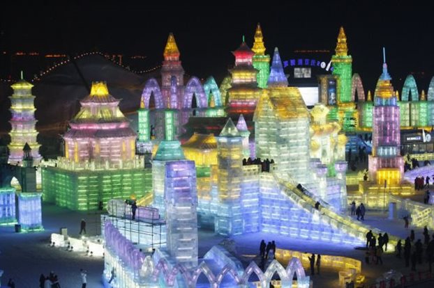 Ανοίγει στην Κίνα το πιο θεαματικό φεστιβάλ γλυπτών από πάγο - Φωτογραφία 1