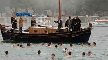 Αγιασμός των Υδάτων στην παραλιακή Αρκαδία [video] - Φωτογραφία 2