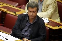 Μακρή σε Τατσόπουλο: Να διαβάσεις το δοκίμιο περί ανθρώπινης βλακείας