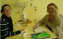 Μια Σέρβα διδάσκει ... ελληνικά στη Γερμανίδα