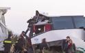 Σοκαριστικές σκηνές μετά το δυστύχημα, μεταφέρουν επιβάτες - Κρατήσεις και από Πάτρα στο μοιραίο λεωφορείο - Δείτε φωτο-video - Φωτογραφία 2