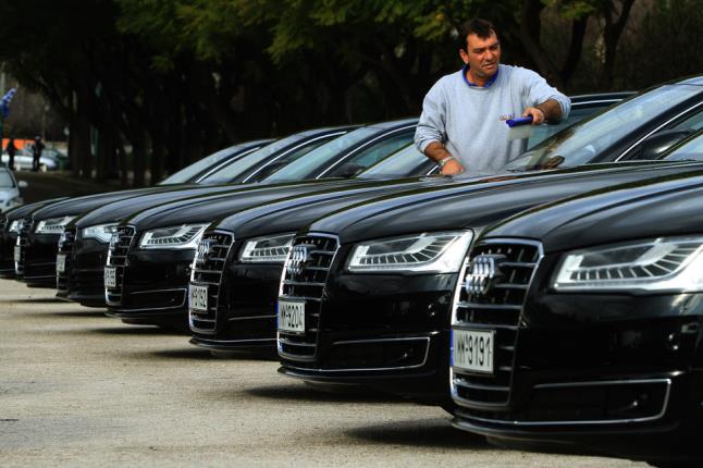 Αυτές είναι οι 45 αστραφτερές λιμουζίνες Audi για την Ελληνική Προεδρία (φωτό) - Φωτογραφία 4