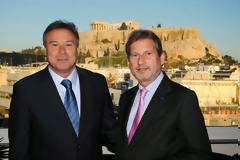 Συνάντηση του περιφερειάρχη Aττικής, Γιάννη σγουρού, με τον Ευρωπαίο επίτροπο, Γιοχάνες Χαν