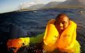 Έπεσε στη θάλασσα από αεροπλάνο που συνετρίβη και τράβηξε όλα τα γεγονότα με την κάμερα του! (VIDEO)