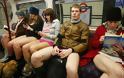 Ήταν μια συνηθισμένη ημέρα στο μετρό αλλά χωρίς...παντελόνια! Δείτε πλούσιο φωτογραφικό αφιέρωμα αλλά και video... - Φωτογραφία 16