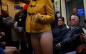 Ήταν μια συνηθισμένη ημέρα στο μετρό αλλά χωρίς...παντελόνια! Δείτε πλούσιο φωτογραφικό αφιέρωμα αλλά και video... - Φωτογραφία 23