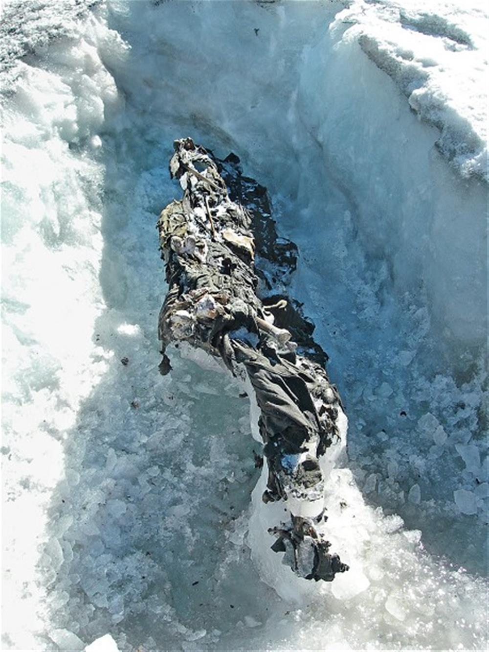 'Ελιωσαν οι πάγοι και αποκαλύφθηκαν πτώματα στρατιωτών του Α' Παγκοσμίου Πολέμου! - Φωτογραφία 2