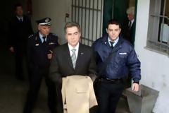Παπαγεωργόπουλος, Σαξώνης, Λεμούσιας έφτασαν στα δικαστήρια - Χειροκροτήματα από τον κόσμο