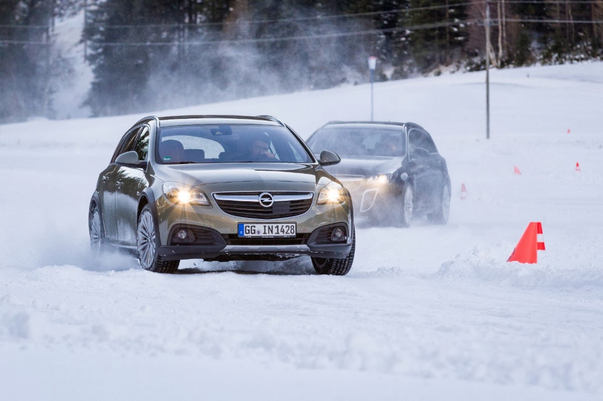 All-wheel drive στα Opel Insignia Country Tourer και Opel Insignia OPC - Φωτογραφία 1