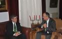 Εθιμοτυπική επίσκεψη στο ΥΜΑΘ πραγματοποίησε ο Πρέσβης της Παλαιστίνης