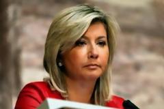 Το «καυτό» σταυροπόδι της Ζ.Μακρή που…αγνόησε ο Κ.Γκιουλέκας (ΦΩΤΟ)Δημοσιεύθηκε στις 21/01/2014 11:19 στην Κατηγορία: ΠαρασκηνιακάΜέγεθος κειμένου: α+ α- Ζέττα Μακρή