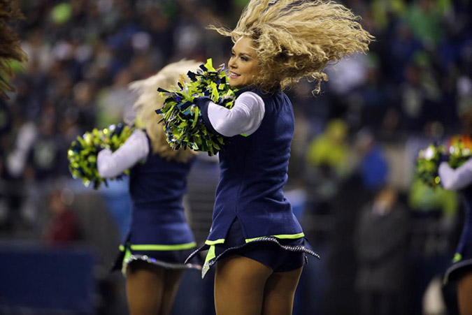 Super Bowl: Η “μάχη” των cheerleaders! - Φωτογραφία 13