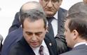 Mποξ στην τουρκική βουλή, για το θέμα της εμπλοκής του γιου του Ερντογάν σε σκάνδαλο διαφθοράς! Ένας βουλευτής στο νοσοκομείο με μαυρισμένο μάτι!!! - Φωτογραφία 10