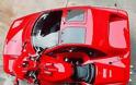 Μοτοσικλέτα και αυτοκίνητο σε μια ...Ferrari - Φωτογραφία 4