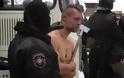 ΣΟΚΑΡΕΙ την Παγκόσμια κοινή γνώμη: Ουκρανοί αστυνομικοί ξεγύμνωσαν διαδηλωτή και τον ξεφτίλισαν - Δείτε το βίντεο...
