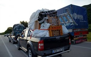 Οι Αλβανοί… μας «τελειώνουν»...Επιστρέφουν στην πατρίδα τους λόγω κρίσης - Φωτογραφία 1