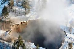 Τεράστια καταβόθρα άνοιξε στην Σουηδία