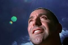 Ομογενής κροίσος βάζει πλώρη για το φεγγάρι!