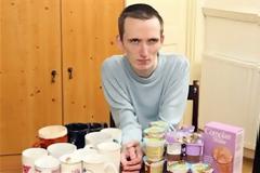 Με βάρος 45 κιλά δίνει μάχη με την ανορεξία